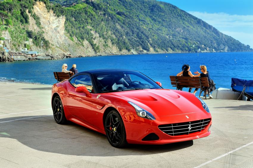 Cruise the Cote d’Azur in a Luxury Supercar