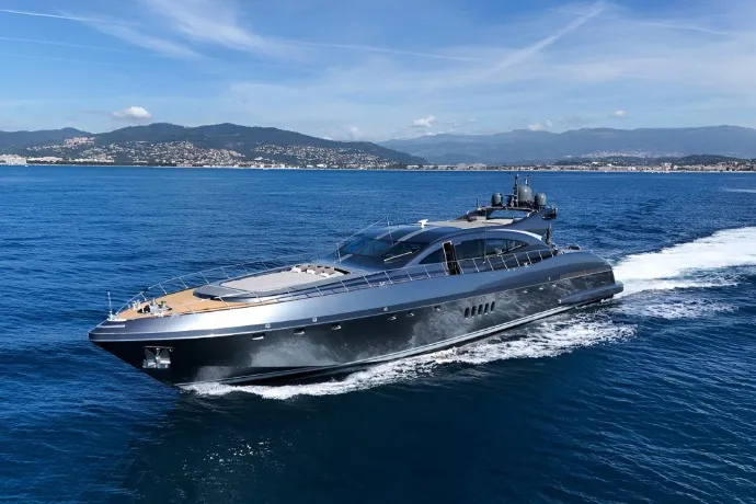 MANGUSTA 108