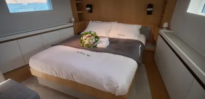 Yacht Charter CNB 78