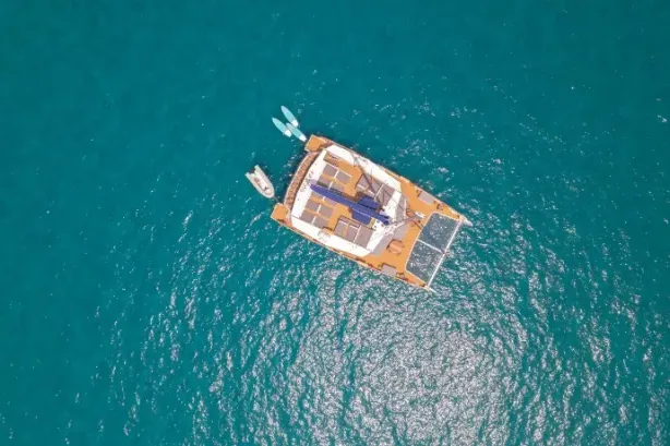 Rental MAXI CATAMARAN DAY ONE