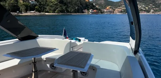 Yacht charter Frauscher 1414 demon Air