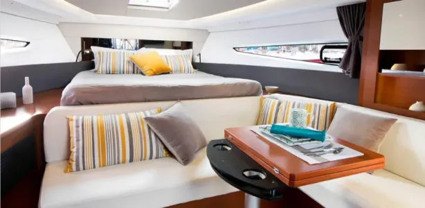 Yacht Charter Leader 36