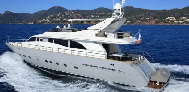 Yacht Charter Leopard 27
