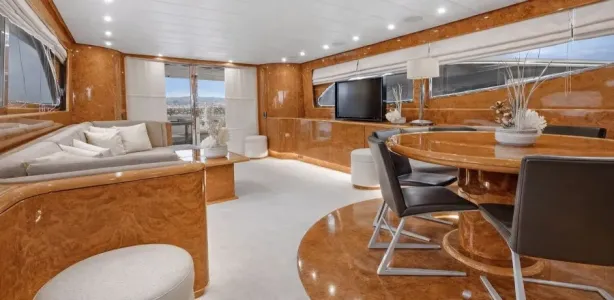 Yacht Charter Leopard 27