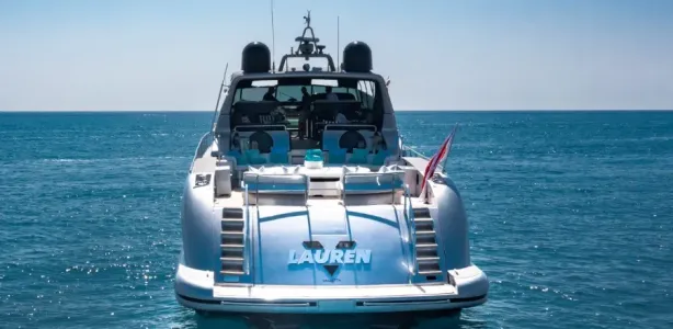Yacht Charter Mangusta 105