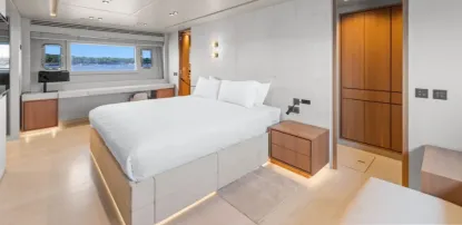 Yacht Charter Mangusta 110