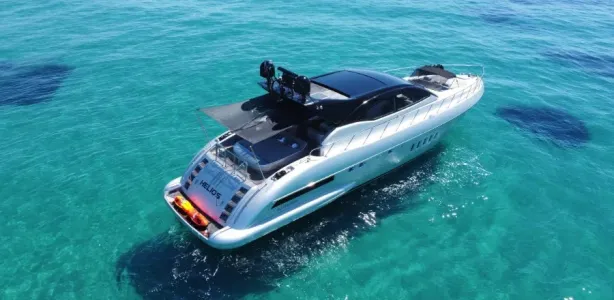 Yacht Charter Mangusta 72