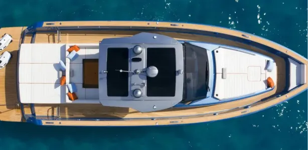 Yacht Charter Pardo 50