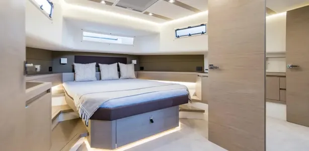 Yacht Charter Pardo 50