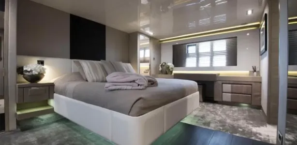 yacht charter pearl 75 