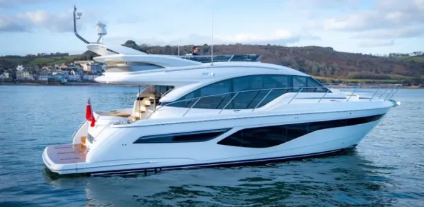 Yacht Charter Princess F55