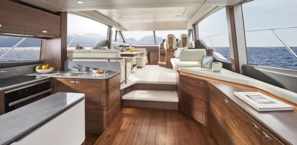 Yacht Charter Princess F55