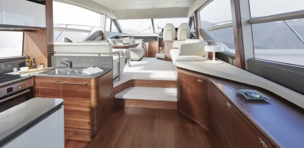 Yacht Charter Princess F55