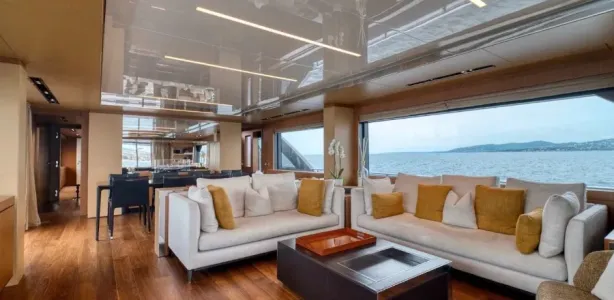 RIVA 100 FOR CHARTER