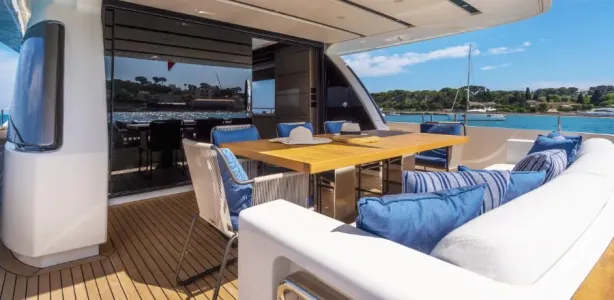 Yacht Charter San Lorenzo 78