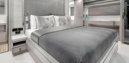 Yacht Charter Sirena 68