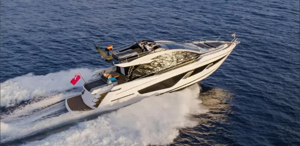 Yacht Charter Sunseeker 65