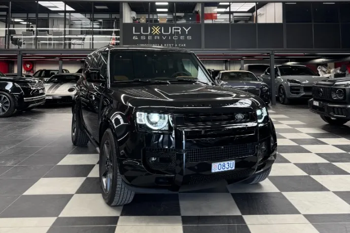 Land Rover Defender D130