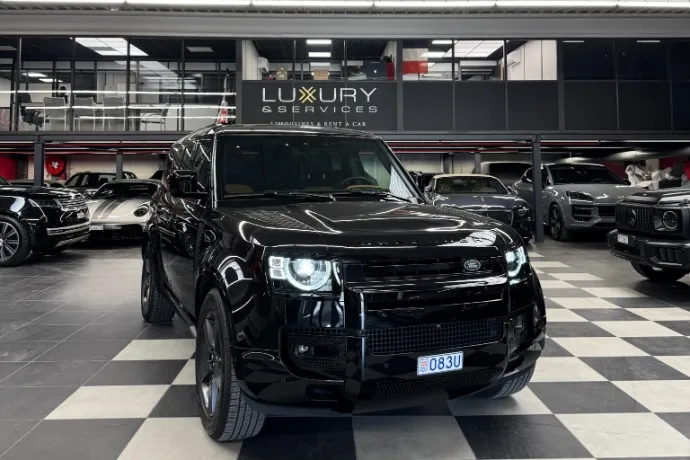 Land Rover Defender D130