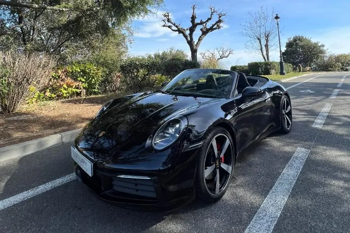 Porsche 992 Carrera 4S conversível