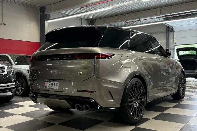 Range Rover Sport SV